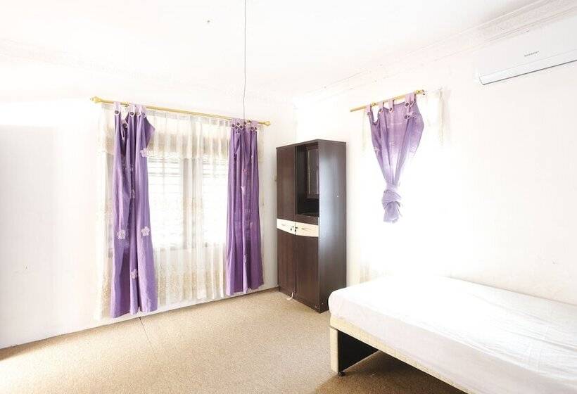 ホテル Oyo 93380 Penginapan Mangkoe Barokah