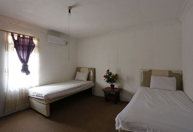 هتل Oyo 93380 Penginapan Mangkoe Barokah