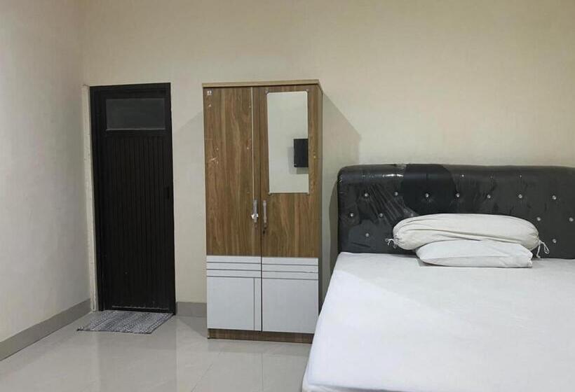 فندق Oyo 93388 Enjoy Homestay & Cafe