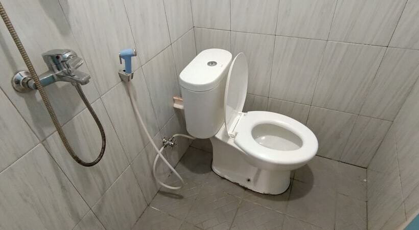 Отель Oyo 93400 Pondok Tawing Rumbih