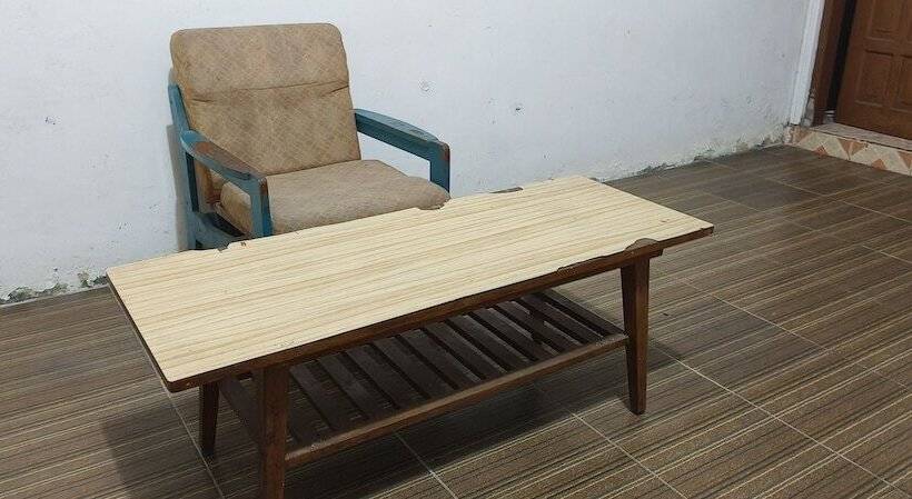 Отель Oyo 93400 Pondok Tawing Rumbih