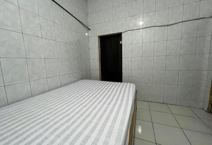 ホテル Oyo 93406 Pondok Bulo Ugi Syariah