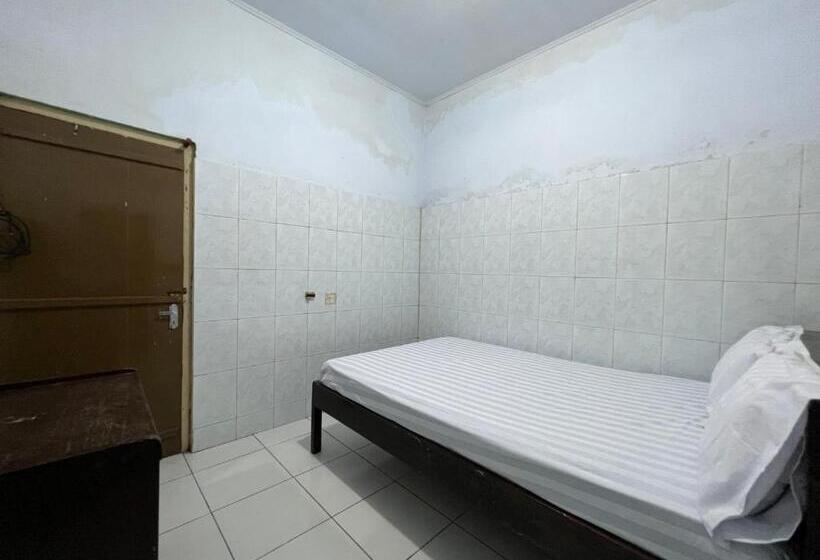 ホテル Oyo 93406 Pondok Bulo Ugi Syariah