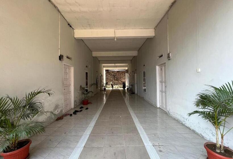 ホテル Oyo 93406 Pondok Bulo Ugi Syariah