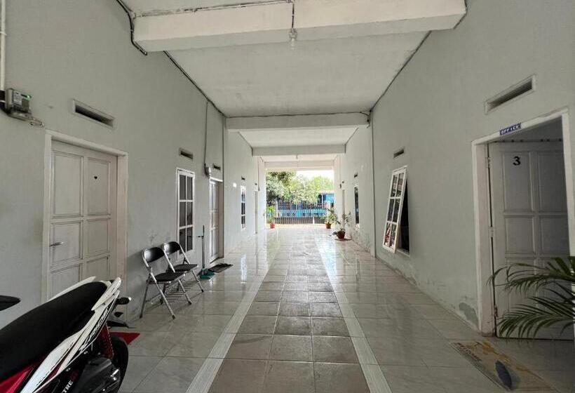 ホテル Oyo 93406 Pondok Bulo Ugi Syariah