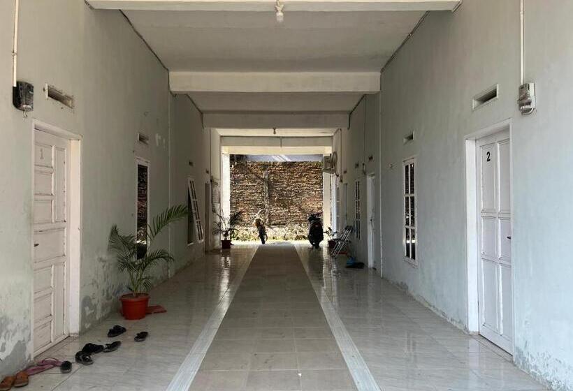 ホテル Oyo 93406 Pondok Bulo Ugi Syariah