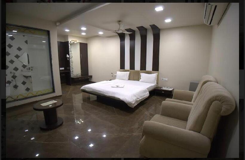 Hotel Pearl Palace Rajkot