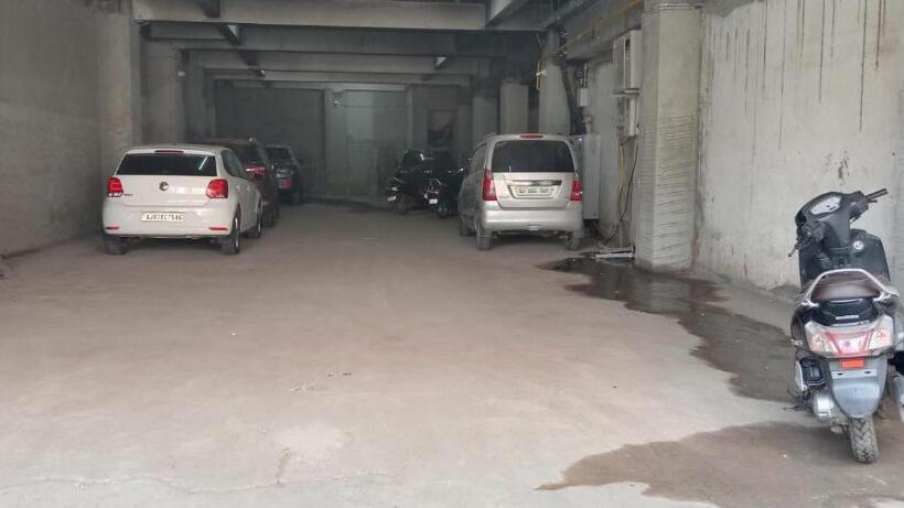 Hotel Pearl Palace Rajkot