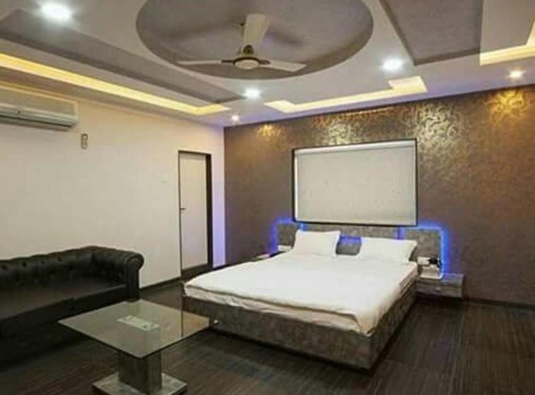 Hotel Pearl Palace Rajkot