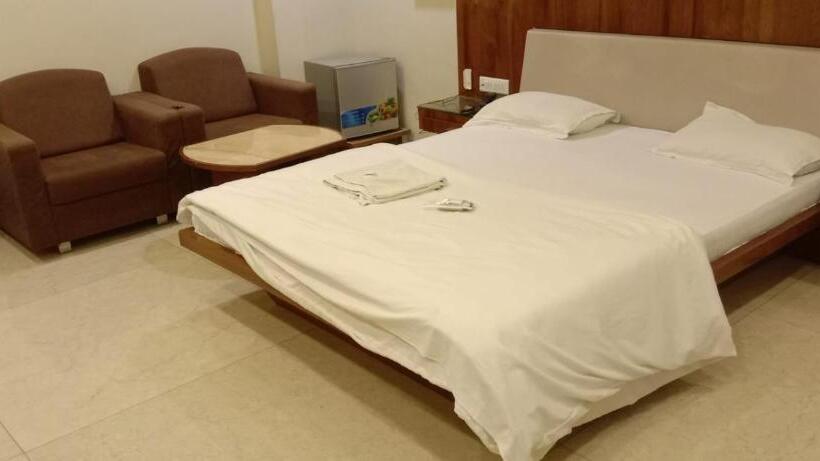 Hotel Pearl Palace Rajkot