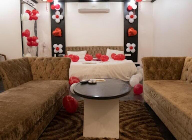 Hotel Pearl Palace Rajkot