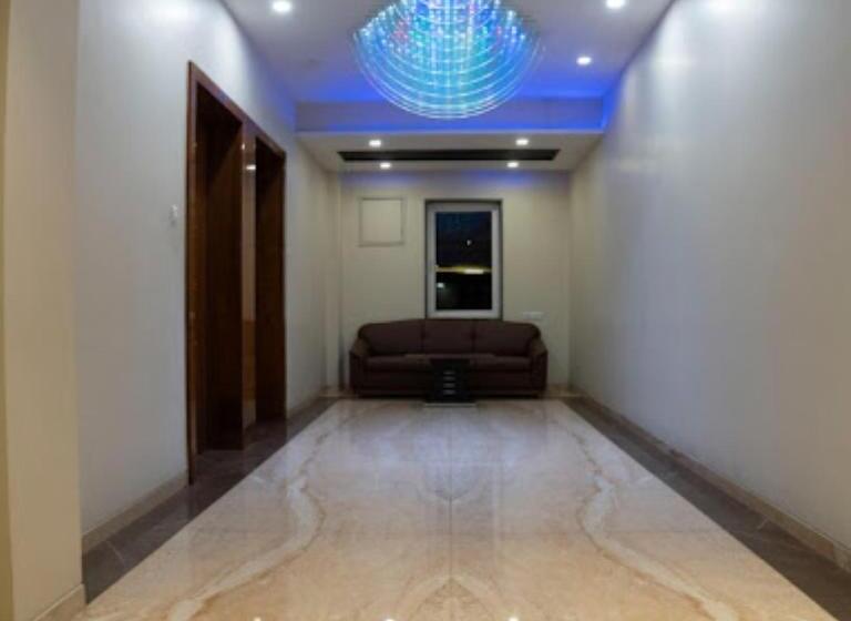 Hotel Pearl Palace Rajkot