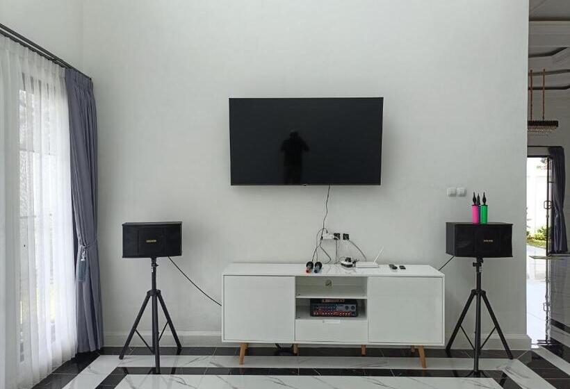 ホテル Pesona Halimun