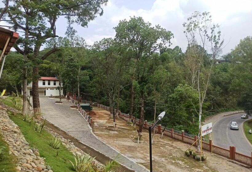 בית מלון כפרי Shillong Tourisam Ri Shat