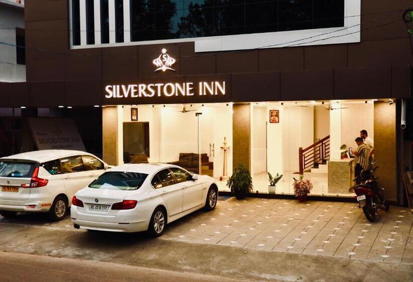 Отель Silverstone Inn