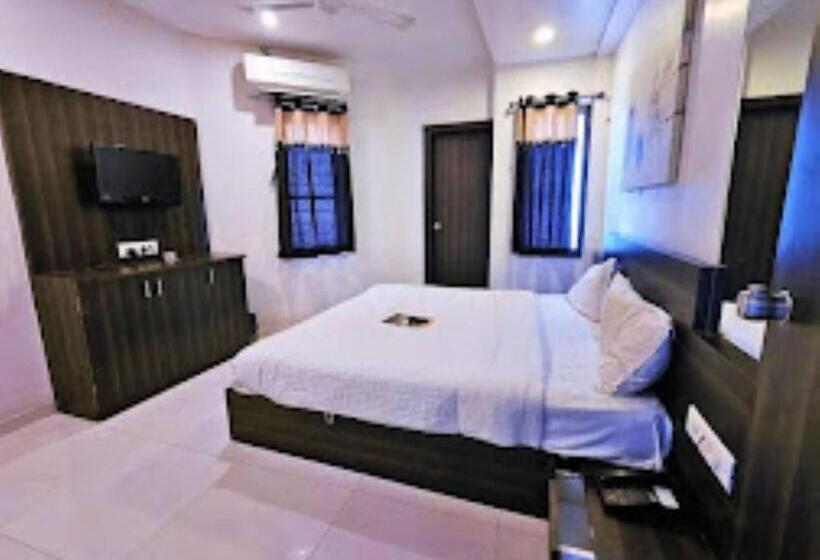 בית מלון כפרי Sk,gujrat