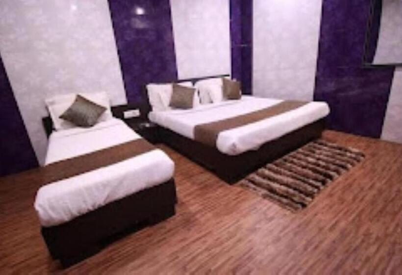 בית מלון כפרי Sk,gujrat