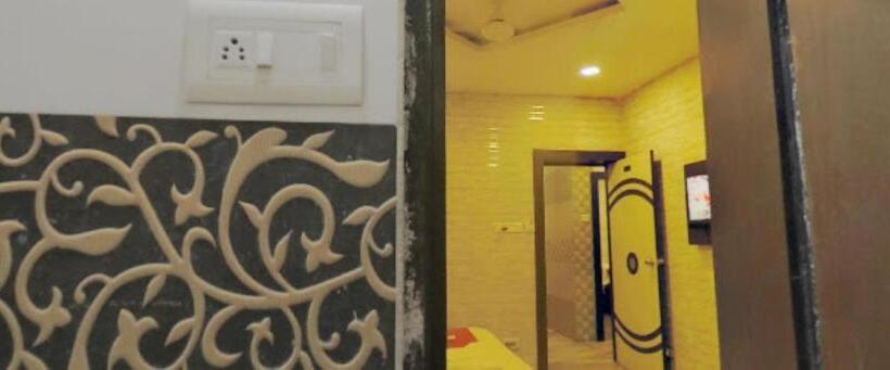 בית מלון כפרי Sk,gujrat