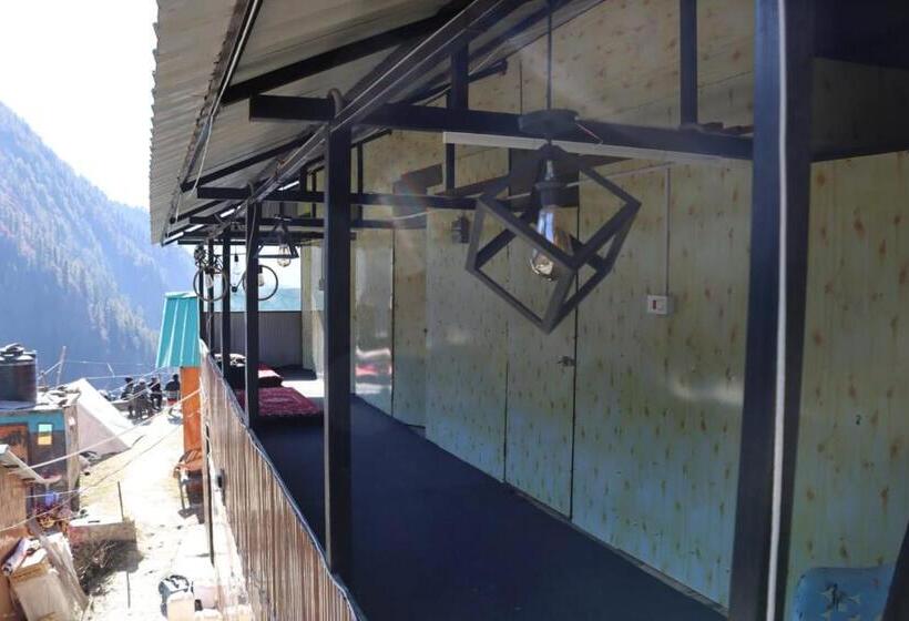 酒店 Snow Moon Cafe & Resort