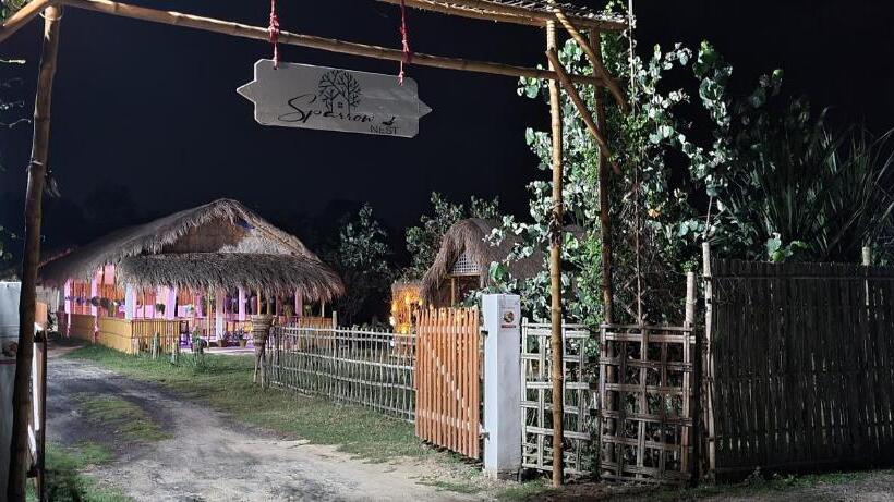 בית מלון כפרי Sparrow Nest Cottages