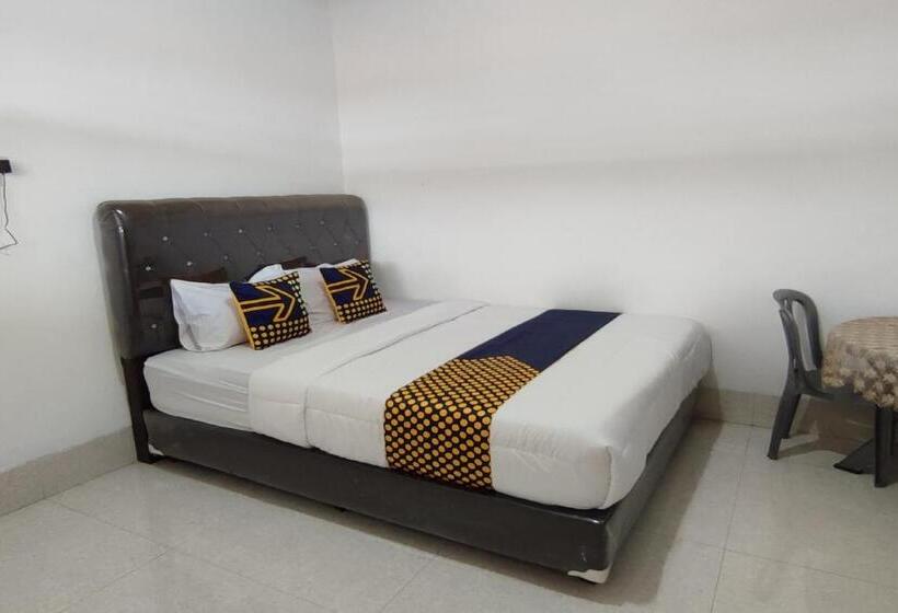 ホテル Spot On 93367 Wisma Sidosari Syariah