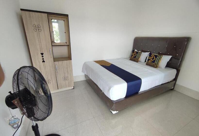 ホテル Spot On 93367 Wisma Sidosari Syariah