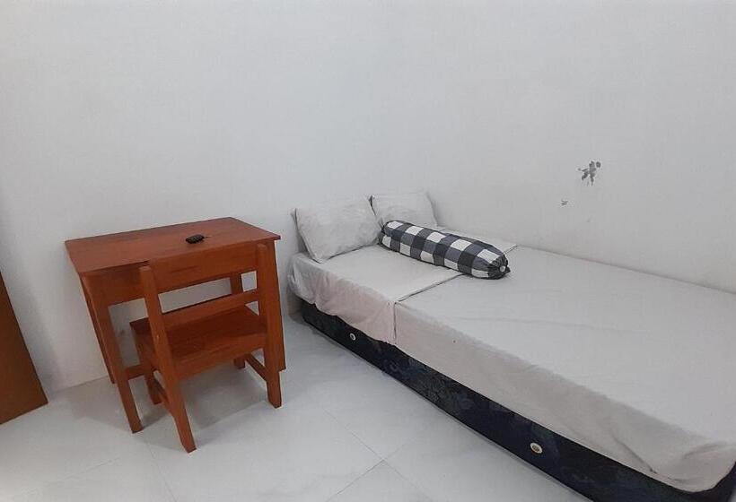 هتل Spot On 93410 Wisma Bintang Jepara