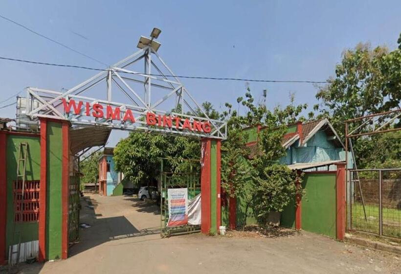 هتل Spot On 93410 Wisma Bintang Jepara