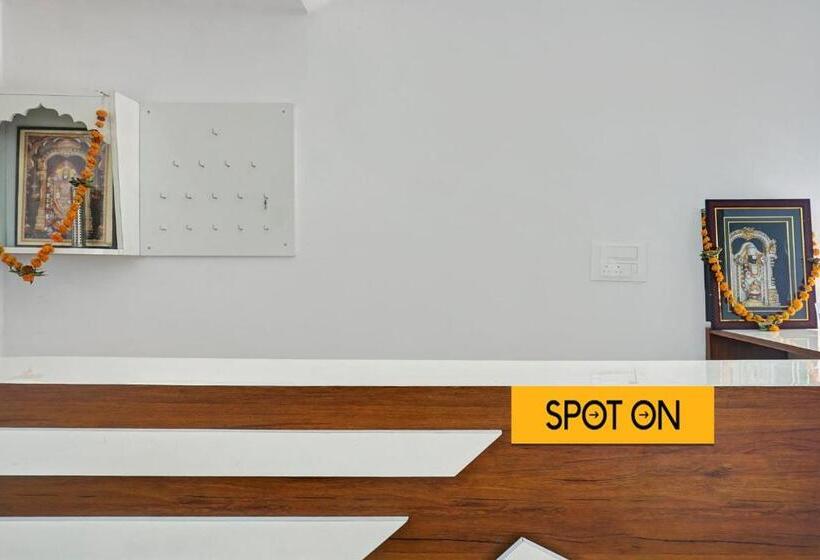 فندق Spot On Diwanji Resort