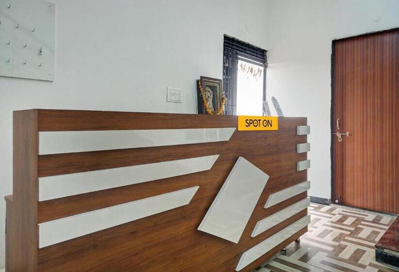 فندق Spot On Diwanji Resort