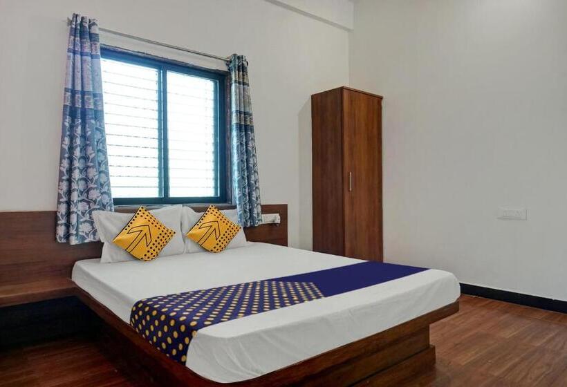 فندق Spot On Diwanji Resort