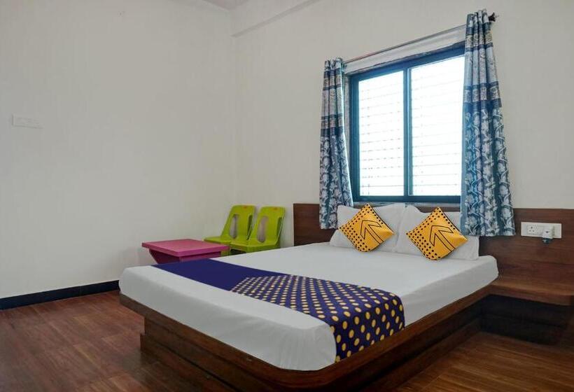 فندق Spot On Diwanji Resort