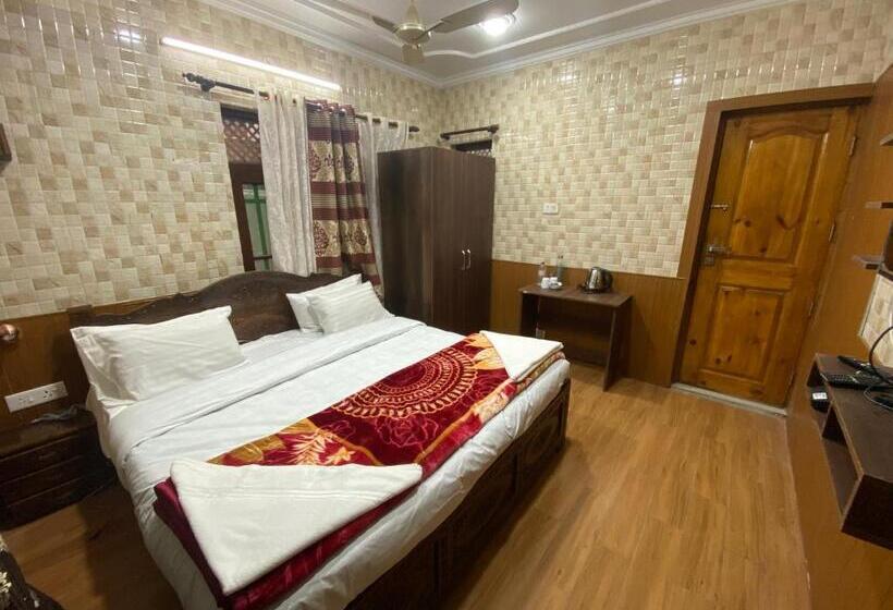 호텔 The Mallard, Srinagar