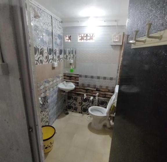 בית מלון כפרי Vasant Bamboo Cottage