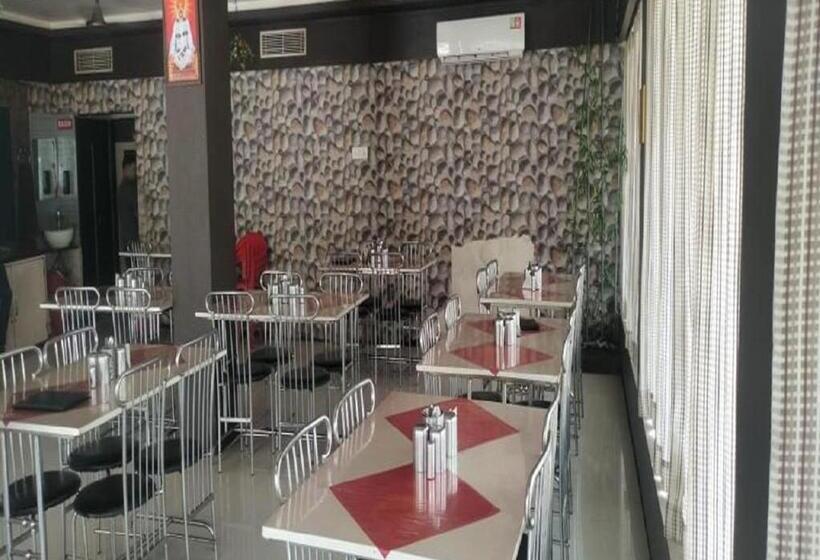 فندق Vyankatesh Washim