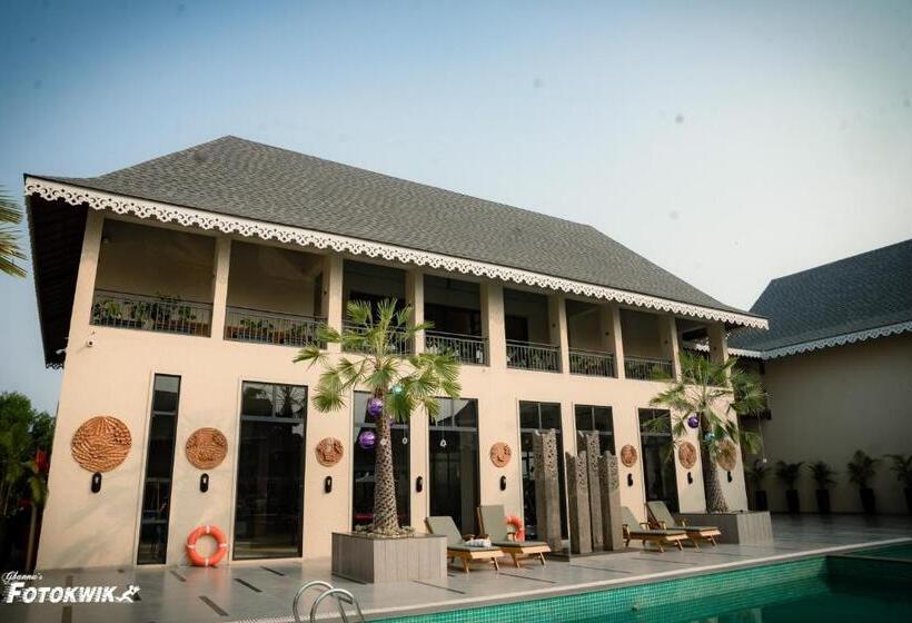 Maira Resort And Convention Center