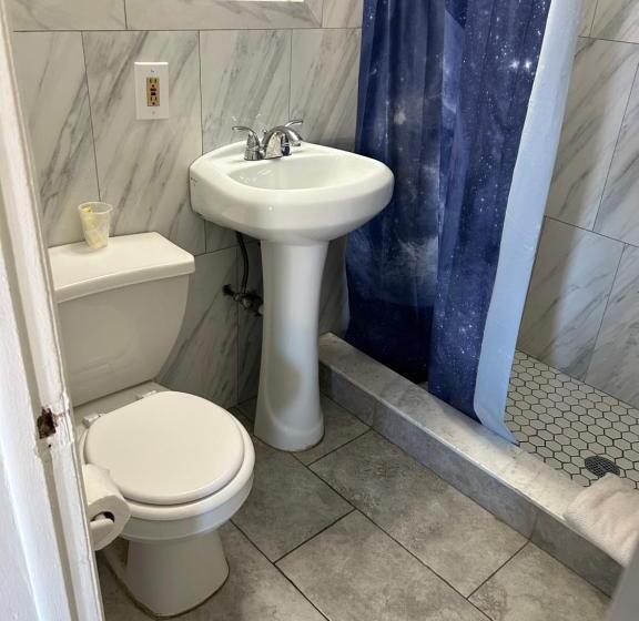 فندق على الطريق Candlelight Inn