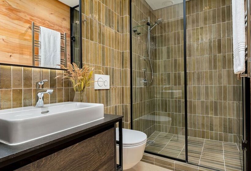 Neighbourgood 84 Harrington