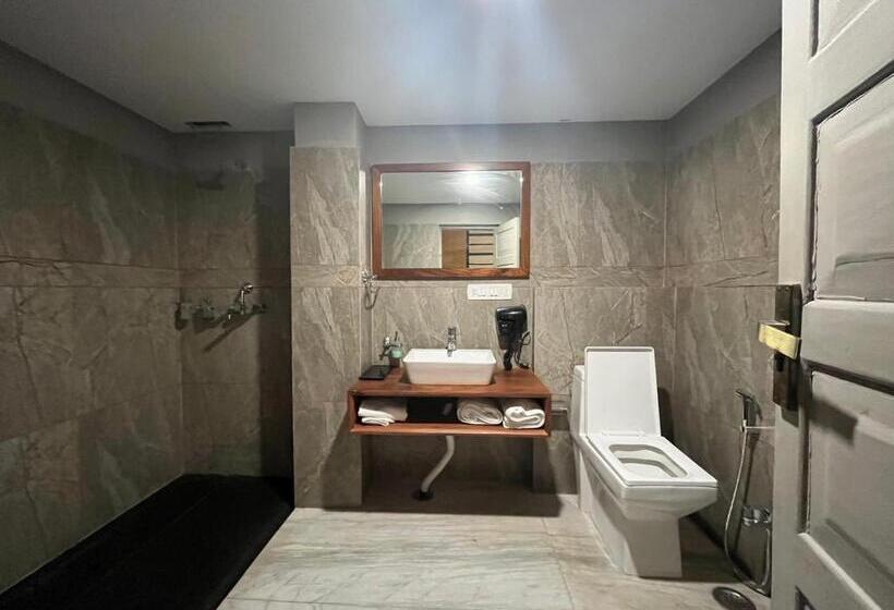 Nkaasa Hotel Personal Suites