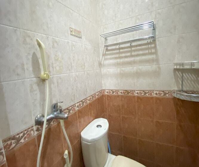 ホテル California Mitra Reddoorz