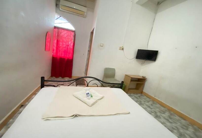 ホテル California Mitra Reddoorz