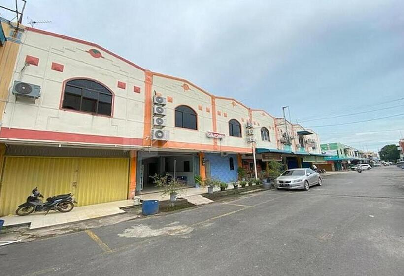 ホテル California Mitra Reddoorz