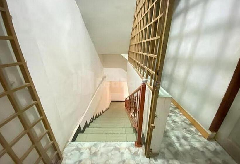 ホテル California Mitra Reddoorz