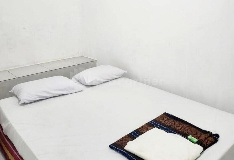 ホテル California Mitra Reddoorz