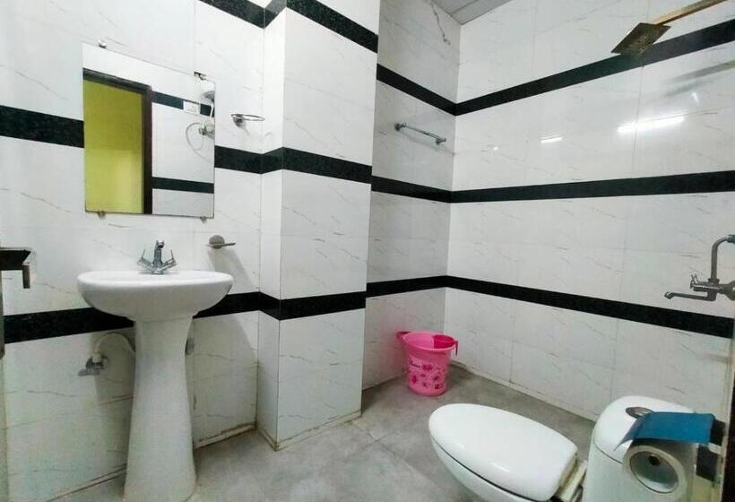 Oyo Annapurna Hotel Restaurant