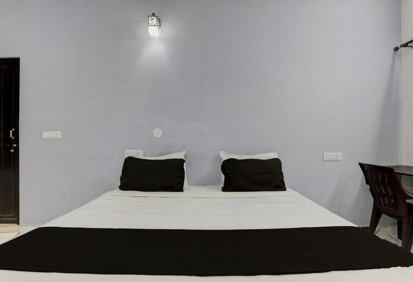 Oyo Flagship Hotel Classic Inn