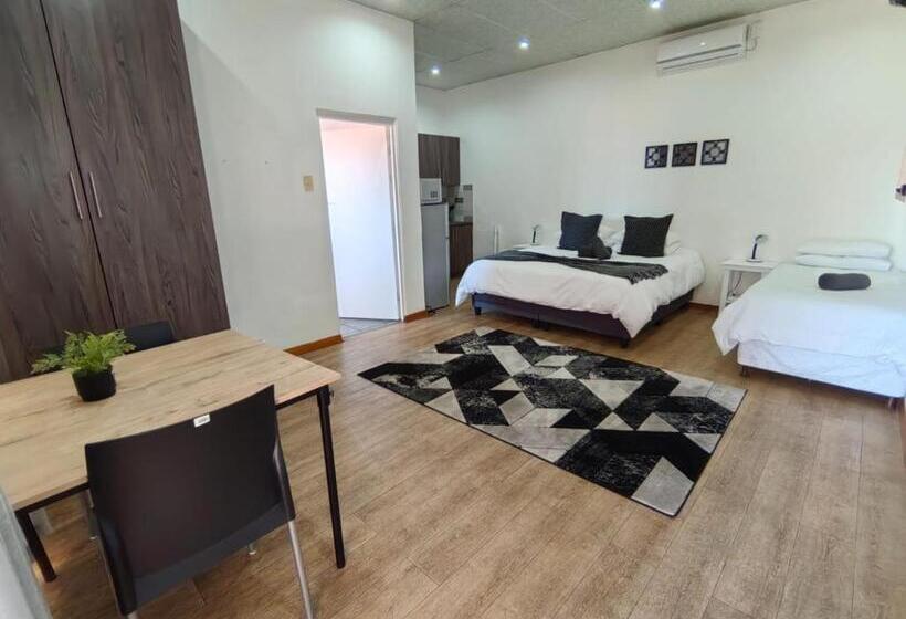 Pensione Carrington Guesthouse