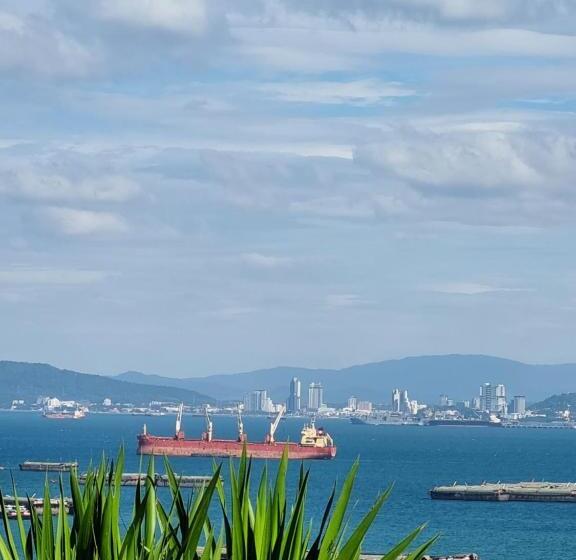 膳宿费 Angel House