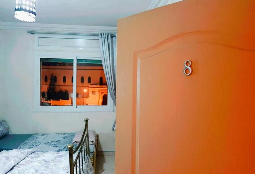 پانسیون Artistic Space In The Centre Room 8