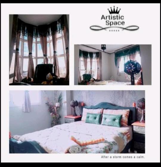 پانسیون Artistic Space In The Centre Room 8